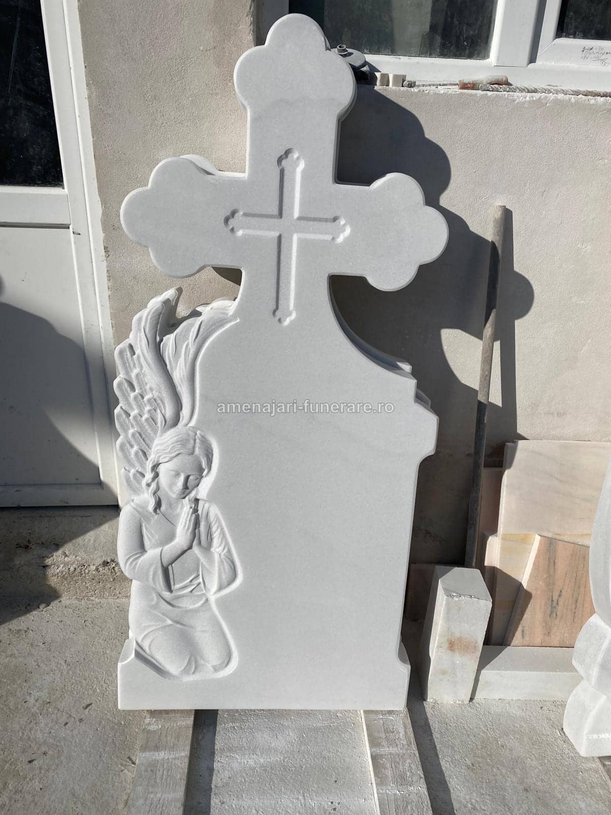 Cruce marmură premium 020 - cruce marmură pentru monument funerar la amenajari-funerare.ro
