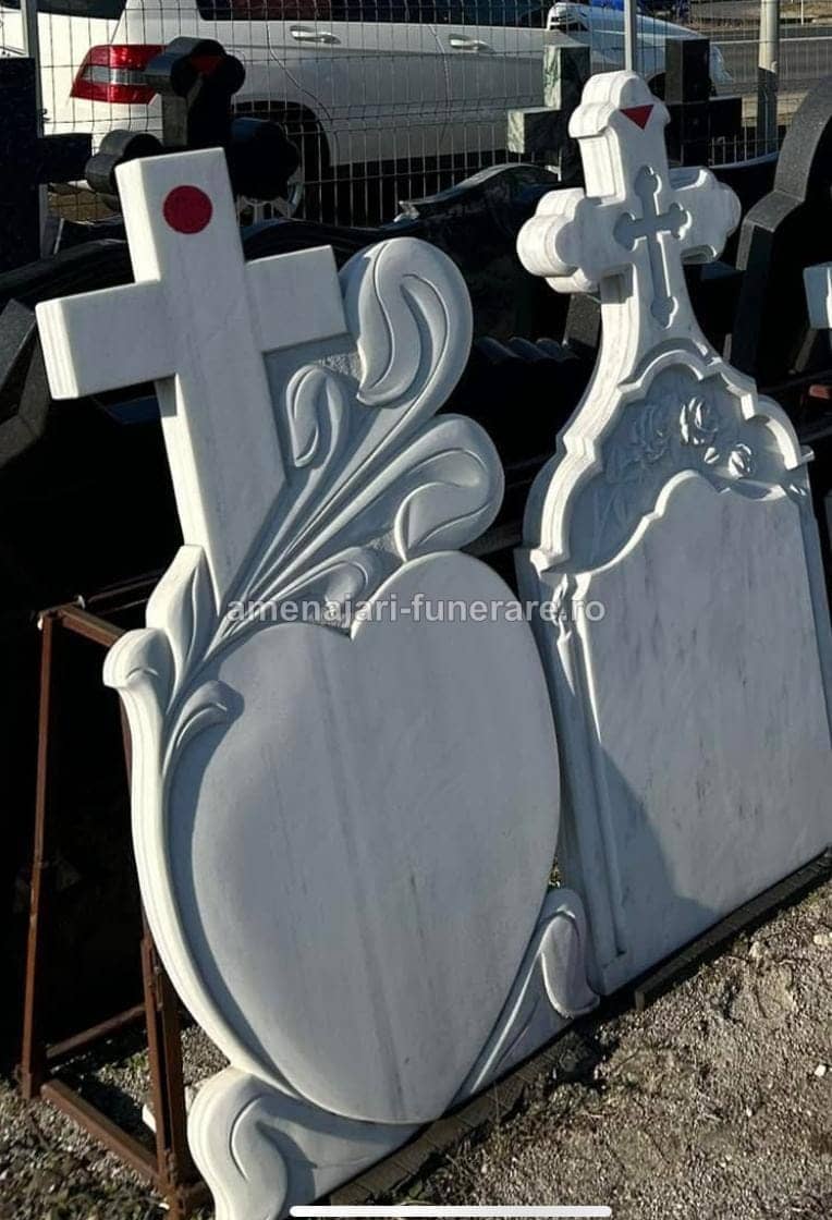 Cruce marmură clasică 022 - cruce marmură pentru monument funerar la amenajari-funerare.ro