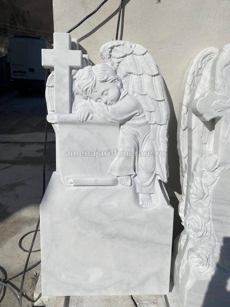 Cruce marmură elegantă model 046 - cruce marmură pentru monument funerar la amenajari-funerare.ro