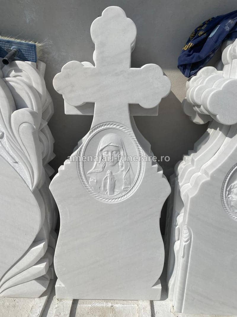 Cruce marmură clasică 047 - cruce marmură pentru monument funerar la amenajari-funerare.ro