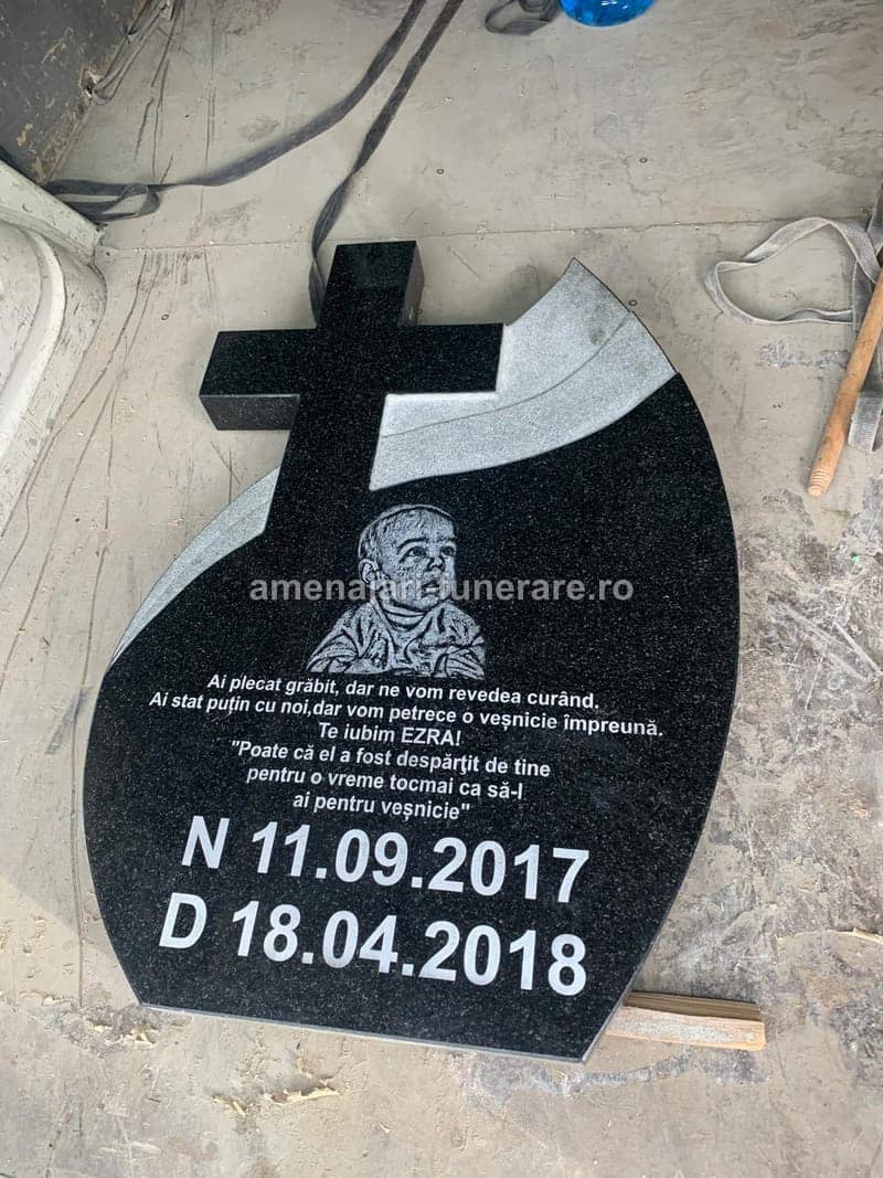 Portret gravat laser pe granit 002 - portret gravat laser pe granit la amenajari-funerare.ro