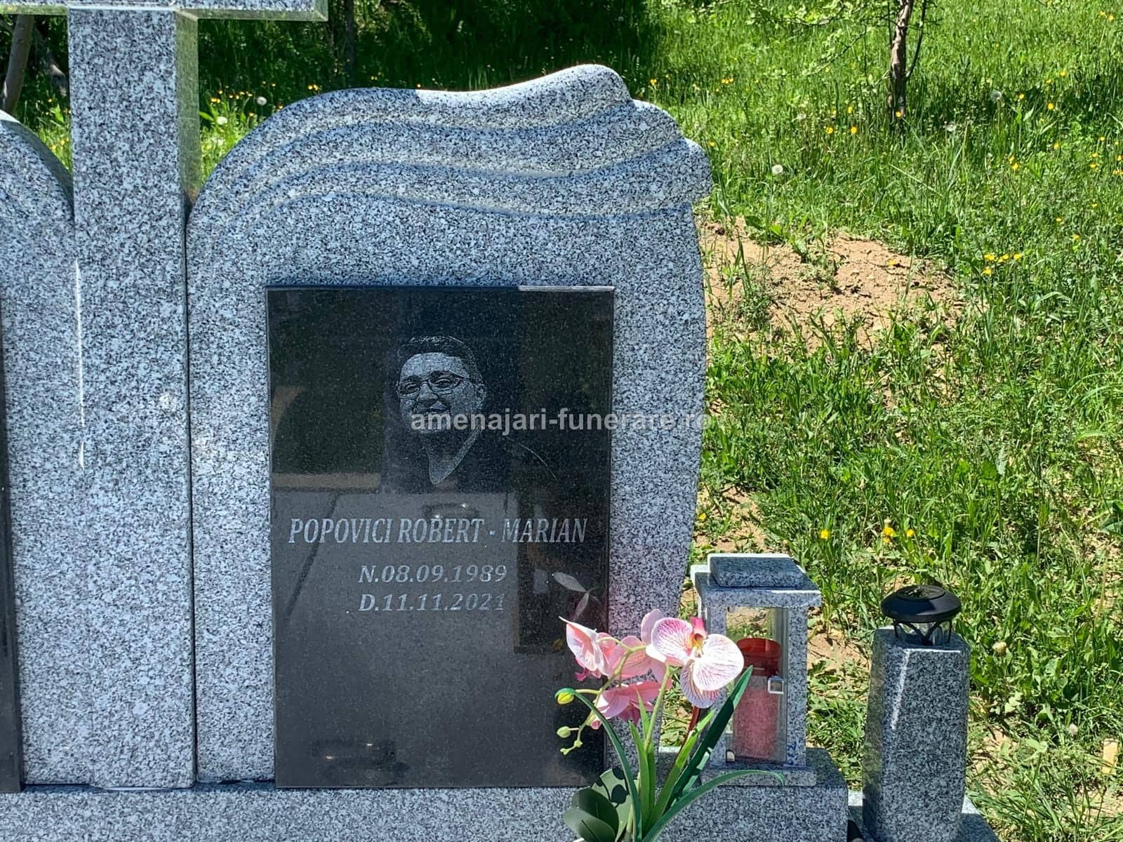 Portret laser premium 004 - portret gravat laser pe granit la amenajari-funerare.ro