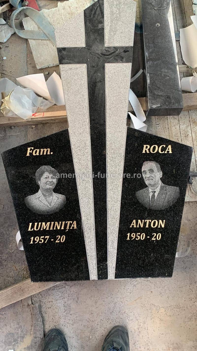 Portret laser fotorealist 026 - portret gravat laser pe granit la amenajari-funerare.ro