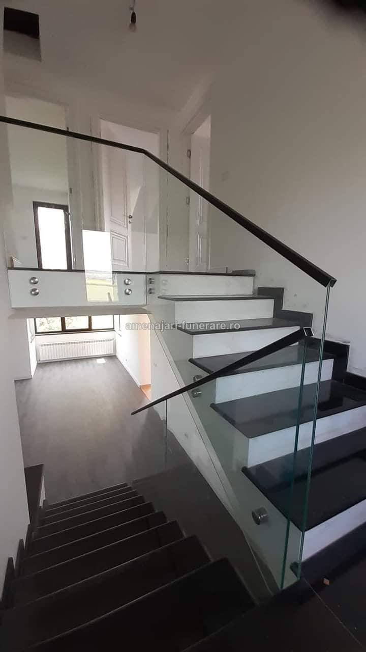 Trepte funerare din granit, model 36 - lucrare realizată de amenajari-funerare.ro