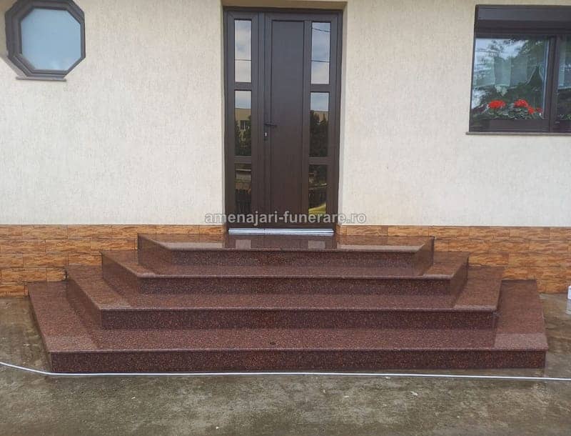 Trepte funerare din granit, model 51 - lucrare realizată de amenajari-funerare.ro