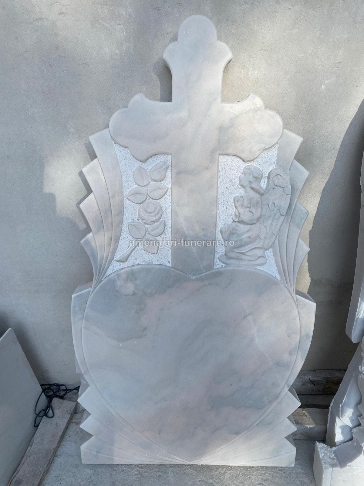 Marmură pentru monumente funerare