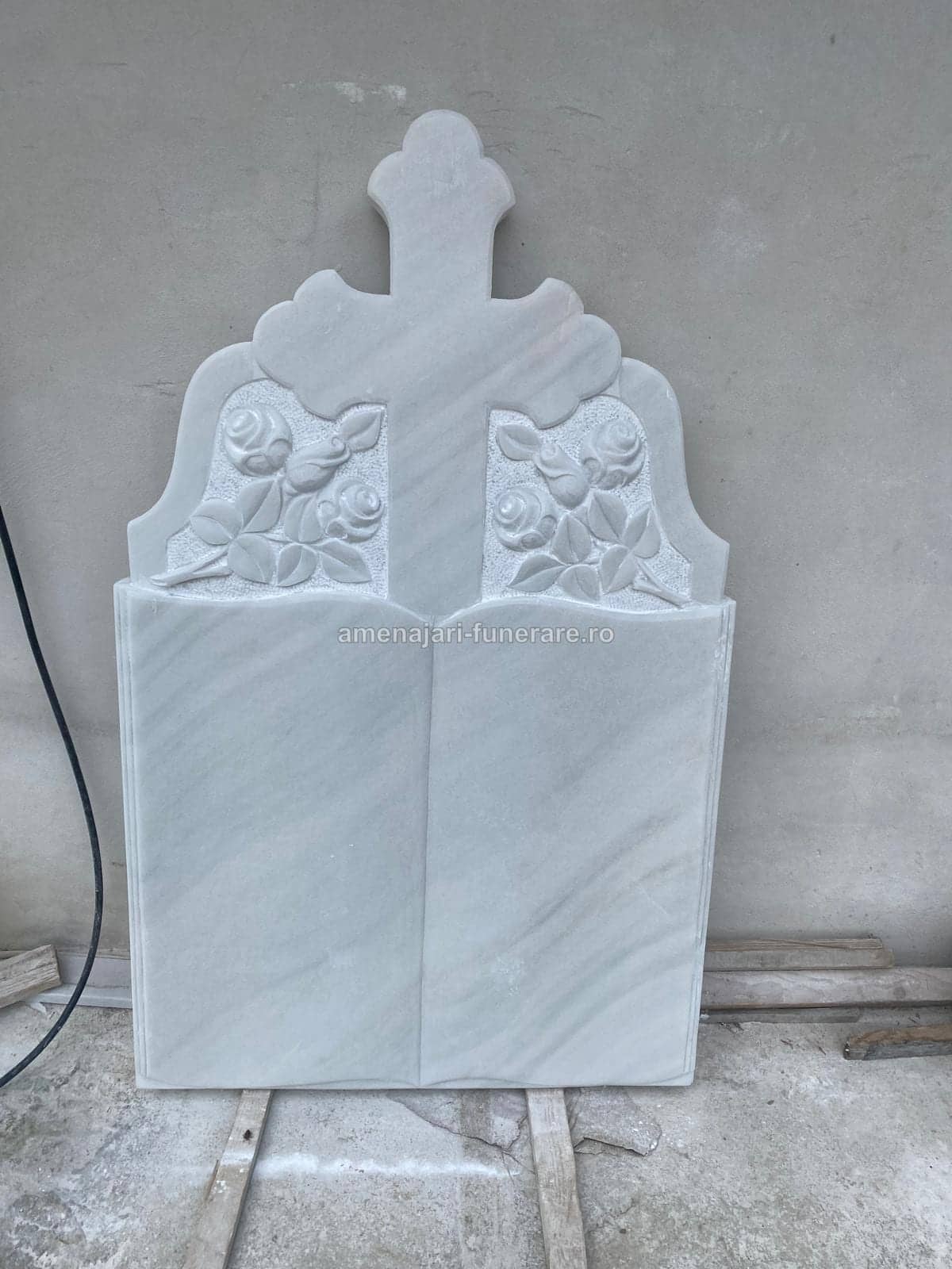 Cruce marmură premium 030 - cruce marmură pentru monument funerar la amenajari-funerare.ro