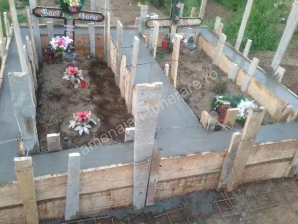 Cavou cu pereți din beton - executat în marmură și granit la amenajari-funerare.ro