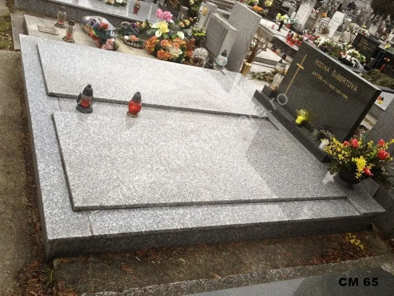 Cadru simplu cu placă centrală - executat în granit la amenajari-funerare.ro