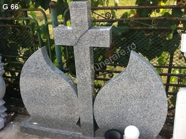 Cruce modernă cu forme curbe - executat în granit la amenajari-funerare.ro