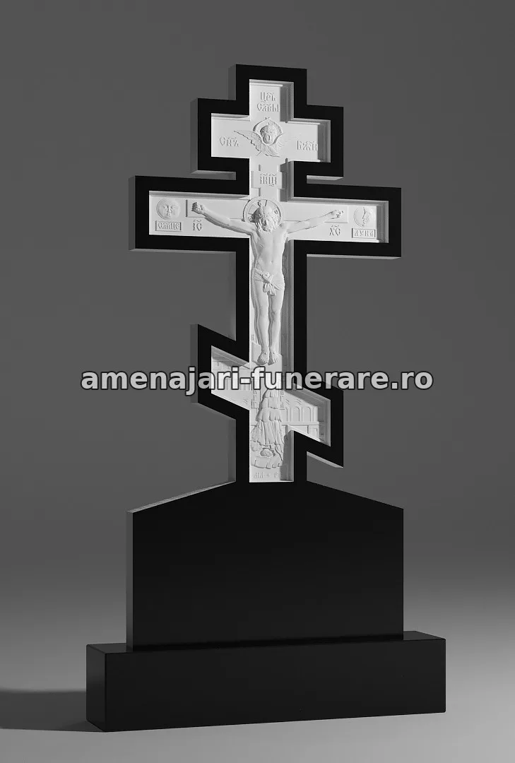Cruce cu Iisus răstignit și ornamente - model 067, granit la amenajari-funerare.ro