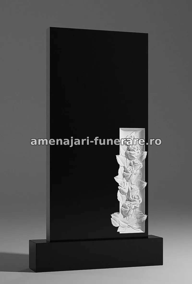 Monument cu trandafiri sculptați - model 111, granit la amenajari-funerare.ro